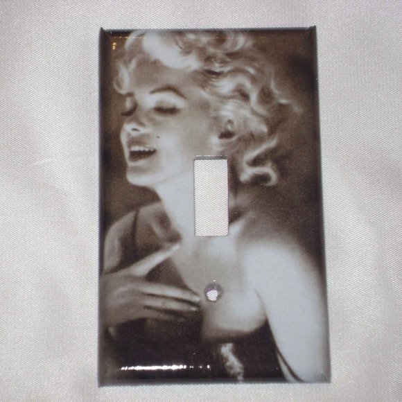 MARILYN MONROE -SINGLE Light Switch Plate Cover - Picture 1 of 1